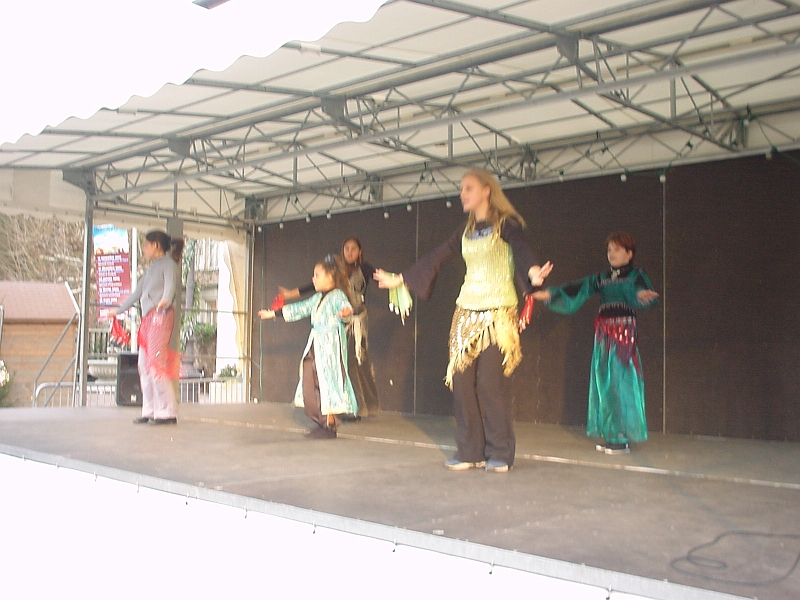 2003_12_20 fete de noel du bruhly place de la maire 0009.JPG